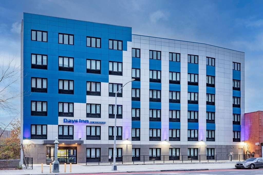 Days Inn By Wyndham Bronx Nyc New York Exterior foto